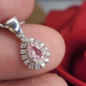 Elegant Silver Necklace with Pink Gemstone